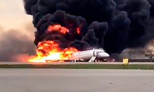 Điềm báo khi mộng thấy máy bay bị cháy