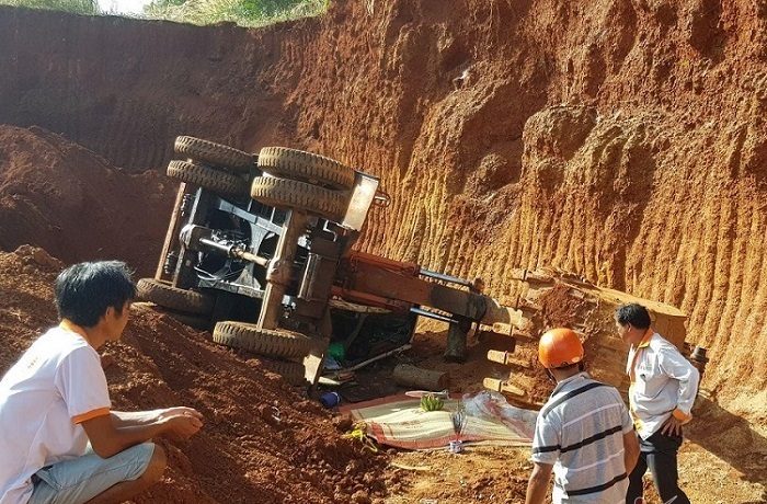Nằm mơ thấy máy xúc đánh con gì chắc chắn thắng?